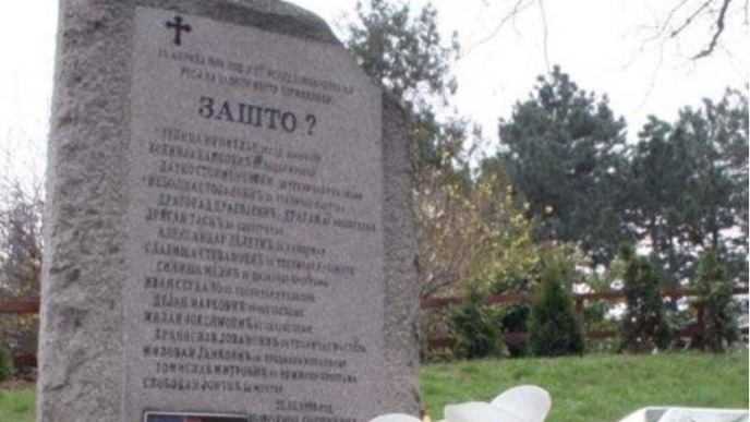 Pomen kod spomenika "Zašto?"